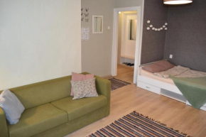Sunny apartment, 7 min with tram to the Old Town